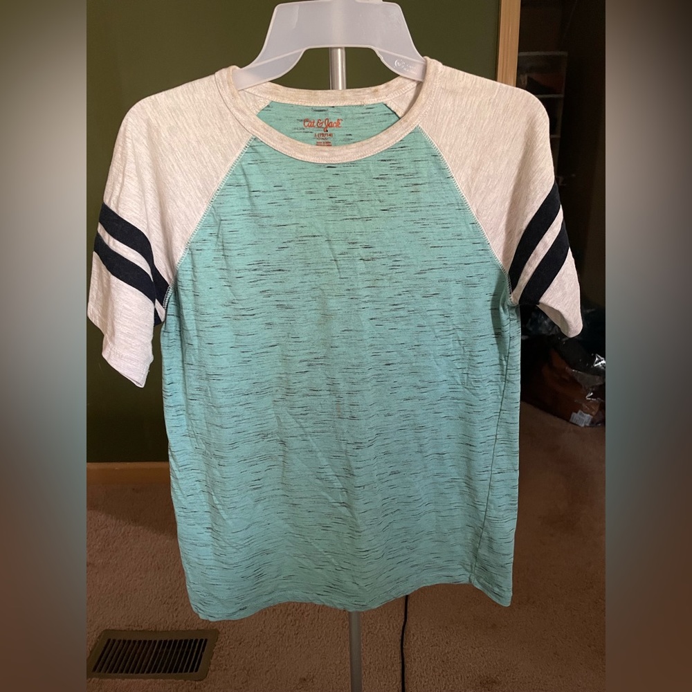 Bright and comfy Cat &Jack Tee